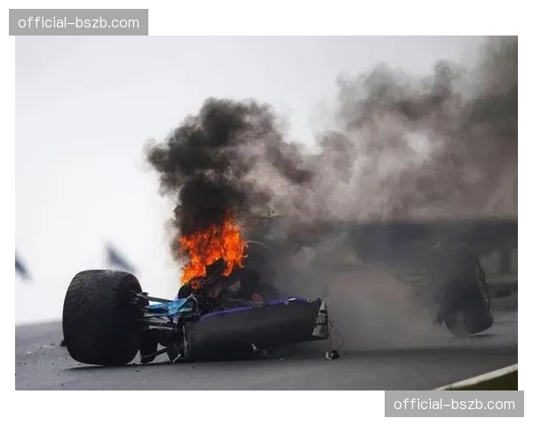 从医疗车回到赛道:萨金特经历严重撞击后通过体检,决心继续参赛 从医疗车回到赛道:萨金特经历严重撞击后通过体检,决心继续参赛