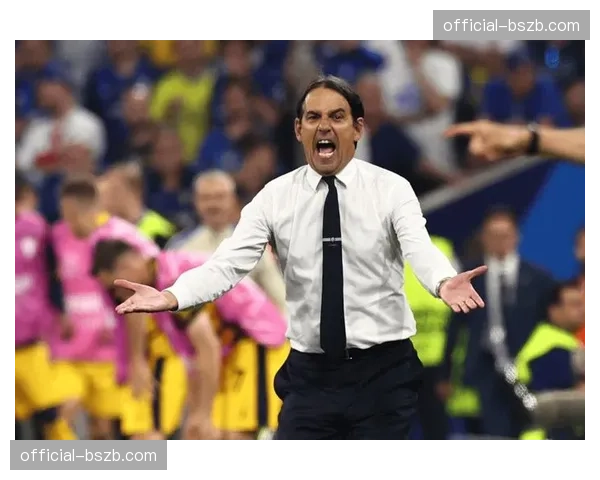 国际米兰主教练小因扎吉出席赛前发布会，确认劳塔罗可出战。